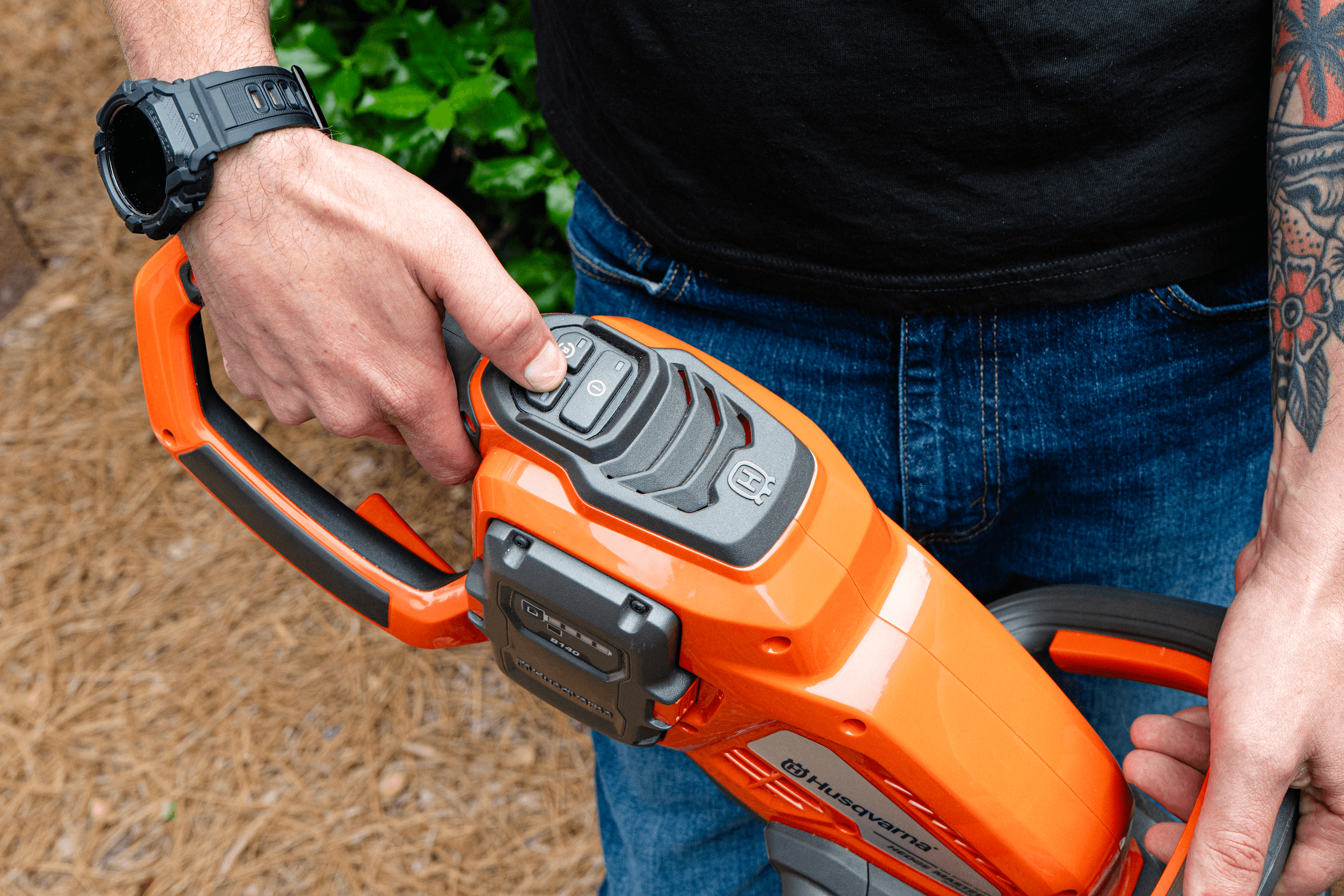 Hedge Master 320iHD60 without battery and charger image 3